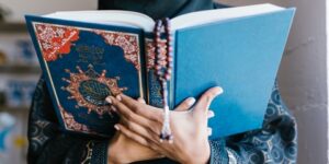 من صفات المرأة الصالحة