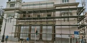 مستغانم.. عملية واسعة لترميم المباني القديمة بوسط المدينة