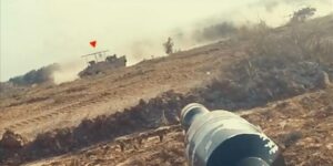 كتائب القسام تستهدف ناقلة جند وجرافة إسرائيلية شرقي غزة