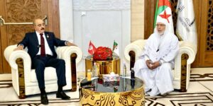 عميد جامع الجزائر يستقبل وزير الخارجية التونسي