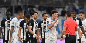 بعد التعادل أمام فريق انجيه.. دي زيربي يعتذر من جماهير مارسيليا