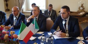 مراد يلتقي نظيريه الليبي والإيطالي