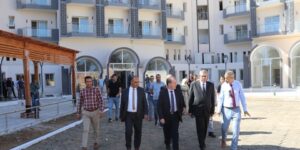 رشيد بن ناصر: تكوين الموارد البشرية ضرورة لتطوير قطاع السياحة