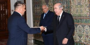 الرئيس تبون يترأس مراسم تقديم أوراق اعتماد أربع سفراء جُدد بالجزائر