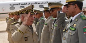 كان في استقباله قائد الأركان العامة للجيوش الموريتانية.. الفريق أول شنقريحة يحل بنواكشوط
