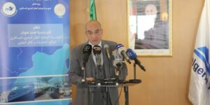 زهانة يؤكد سعي السلطات العليا لاسترجاع مكانة الأسطول البحري دوليا