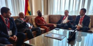 رشيد زين يجتمع بالبرلمان الغاني لاستعراض الآفاق الواعدة بين البلدين