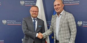 نائب وزير الخارجية البولندي: ندعم حلاً يضمن حق الشعب الصحراوي في تقرير المصير والاستفتاء