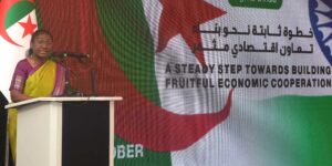 رئيسة الهند تؤكد في المنتدى الاقتصادي للبلدين.. النمو المتسارع الذي يشهده الاقتصاد الجزائري يعد سانحة لتطوير الشراكة الاقتصادية