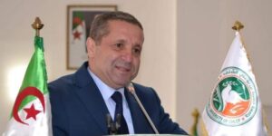 عمارنة يشدد على تطبيق القانون 02-23 المتعلق بممارسة الحق النقابي