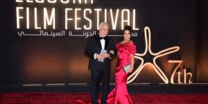 نجوم تغلّب الحب على الرغبة في الانفصال