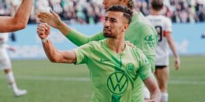 يتألق من جولة إلى أخرى.. عمورة يدخل تاريخ البوندسليغا