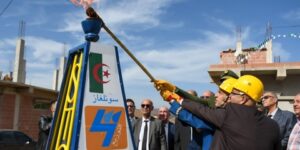 ربط مئات السكنات الريفية بشبكتي الغاز والكهرباء 