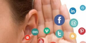 علاقات أسرية تحكمها تعليقات على مواقع التواصل الاجتماعي