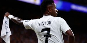 قال أريد البقاء في مدريد للأبد.. إجماع على أحقية فينيسيوس الفوز بالكرة الذهبية