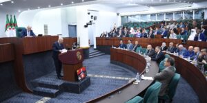 النواب يدعون لتسريع الرقمنة وحماية القدرة الشرائية في قانون المالية 2025