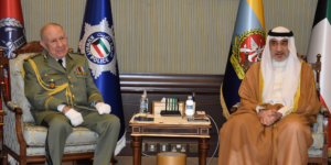 الفريق أول شنقريحة يُستقبل من طرف النائب الأول لرئيس مجلس الوزراء وزير الدفاع ووزير الداخلية لدولة الكويت