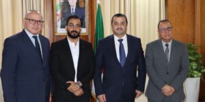 عرقاب يستقبل الباحث المخترع لخضر حميداتو ويشيد باختراعه