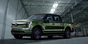 ستوفر ترقية تقنية شاملة.. فورد F-150 لايتنينج 2026