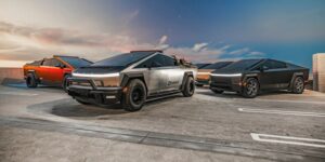 Unplugged Performance تكشف عن أسطول من سيارات سايبرترك المعدلة