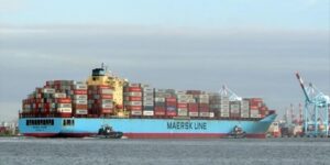 المخزن في فضيحة تلو الأخرى.. رسو سفينة محملة بالأسلحة في طنجة متوجهة إلى الكيان الصهيوني