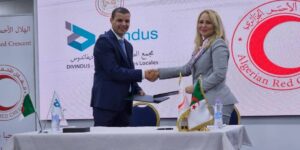 التوقيع على اتفاقية إطار للتعاون بين الهلال الأحمر الجزائري و المجمع العمومي للصناعات المحلية