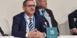 كوب29: بخوش يشارك بباكو في حوار كبار مسؤولي الجمارك