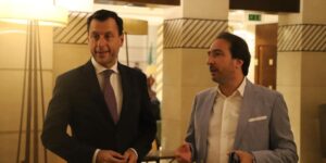 سفير الاتحاد الأوروبي يدعو من وهران إلى تعزيز الشراكات الاقتصادية مع الجزائر