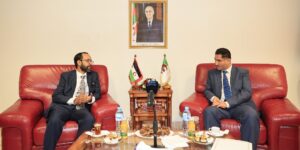 لعقاب يستقبل وزير الإعلام الصحراوي