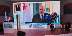 الرقمنة محور أساسي لتطوير الصيدلة الاستشفائية في الجزائر