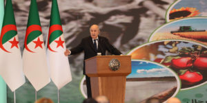 الرئيس تبون يعد الفلاحين بطي ملف العقار الفلاحي نهائيا سنة 2025