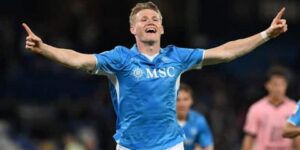 نابولي يتنفس الصعداء بشأن ماكتوميناي