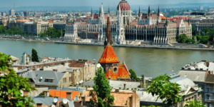 الجزائر تستفيد من منح دراسية لطلبة الماستر والدكتوراه بالمجر