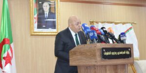 وزير المجاهدين يؤكد على ضرورة صون ذاكرة الأمة وتثبيت قيم الهوية