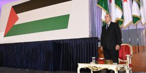 الرئيس تبون: الشعب الفلسطيني يستحق من المجتمع الدولي انتفاضة حاسمة تصرف عنه مخططات الإبادة الجماعية