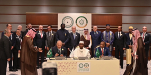 عطاف يحضر مراسم التوقيع على تأسيس آلية ثلاثية لدعم القضية الفلسطينية