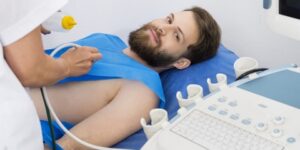 حتى لا تفاجئك الأزمة القلبية.. أعراض يجب أن نكون على دراية به