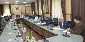 سعداوي يفتح ملف انشغالات 200 ألف مهني وهذه وعوده..