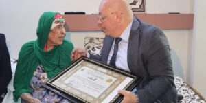 تكريم المجاهدة مريم حضرية عرفانا بإسهاماتها خلال ثورة التحرير الوطني