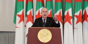 قال ان الجزائر تواصل السير الى الأمام بخطى ثابثة الرئيس تبون يؤكد: سنواصل تعزيز مكاسب الجزائريين للحفاظ على الكرامة وتحسين الاطار المعيشي