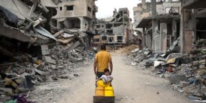 وَمَا كَانَ رَبُّكَ نَسِيًّا