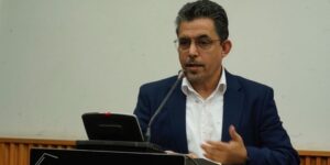 أبي بشرايا البشير: “دمقرطة المغرب” أصبحت مرتبطة بتصفية الاستعمار من الصحراء الغربية