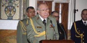  الفريق أول شنقريحة: الرياضة جزء لا يتجزأ من التحضير القتالي لأفراد الجيش الوطني الشعبي