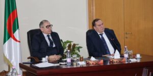 السيدان كمال سيدي السعيد ومحمد مزيان يترأسان لقاء مع مديري القنوات التلفزيونية الخاصة المعتمدة