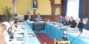 دربال يؤكد ضرورة وضع ورقة طريق فعالة لتزويد ساكنة ولاية البويرة بالماء الشروب