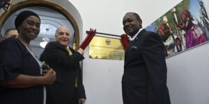 عطاف يدشن رفقة نظيره الناميبي مقر سفارة جمهورية ناميبيا بالجزائر العاصمة