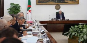 رفع منحة السياحة لـ750 يورو والحج بـ1000 دولار.. مجلس الوزراء يتخذ قرارات وتوجيهات هامة لتعزيز التنمية وخدمة المواطن