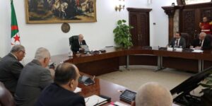 الرئيس تبون يترأس اجتماع حول الصادرات