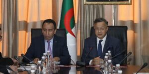 بداري يكشف عن خارطة طريق مع وزارة الصناعة للوصول إلى صنع أدوية جزائرية 100 بالمائة