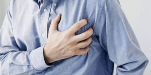 العلم والإيمان.. كثرة الضحك تميت القلب